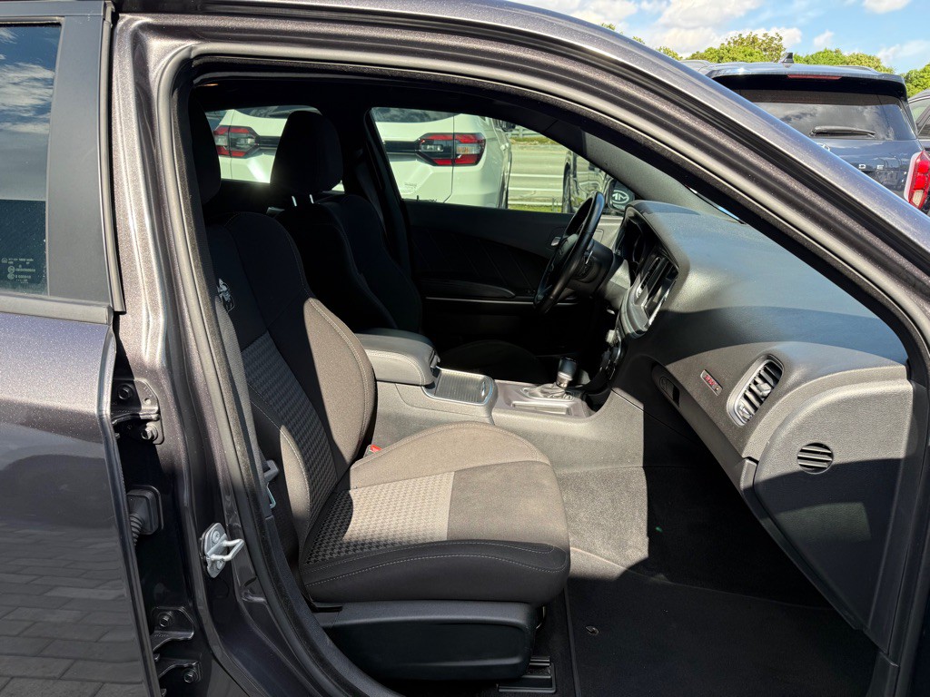 2020 Dodge Charger Image 29