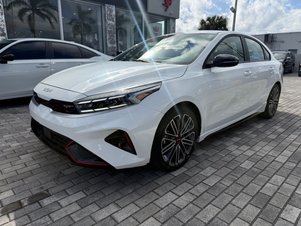 2023 Kia Forte Image 3