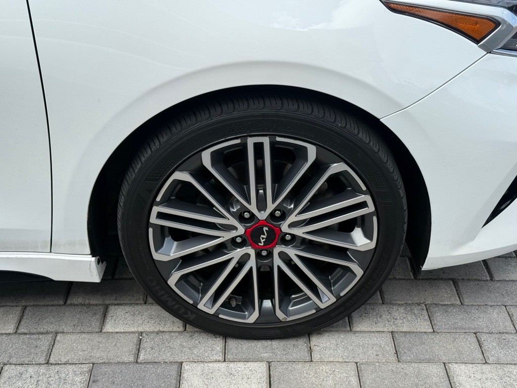 2023 Kia Forte Image 38