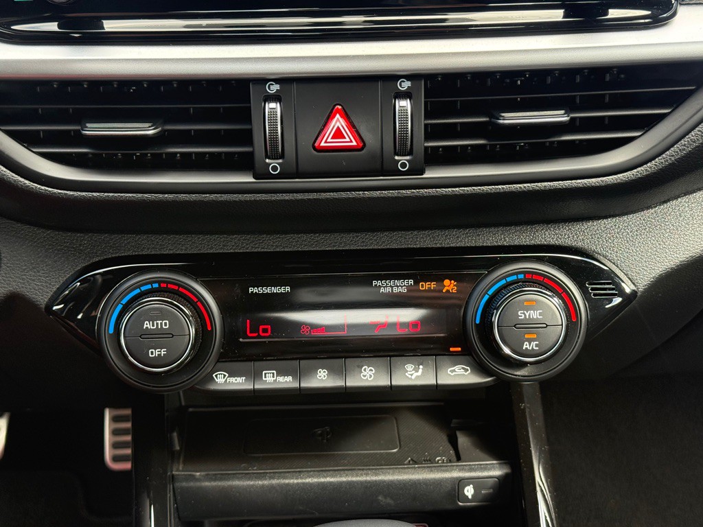 2023 Kia Forte Image 21