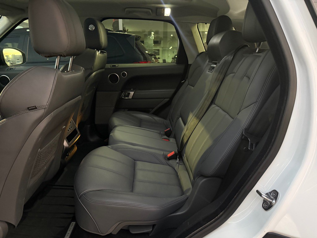 2014 Land Rover Range Rover Sport Image 28