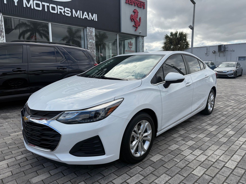 2019 Chevrolet Cruze Image 3