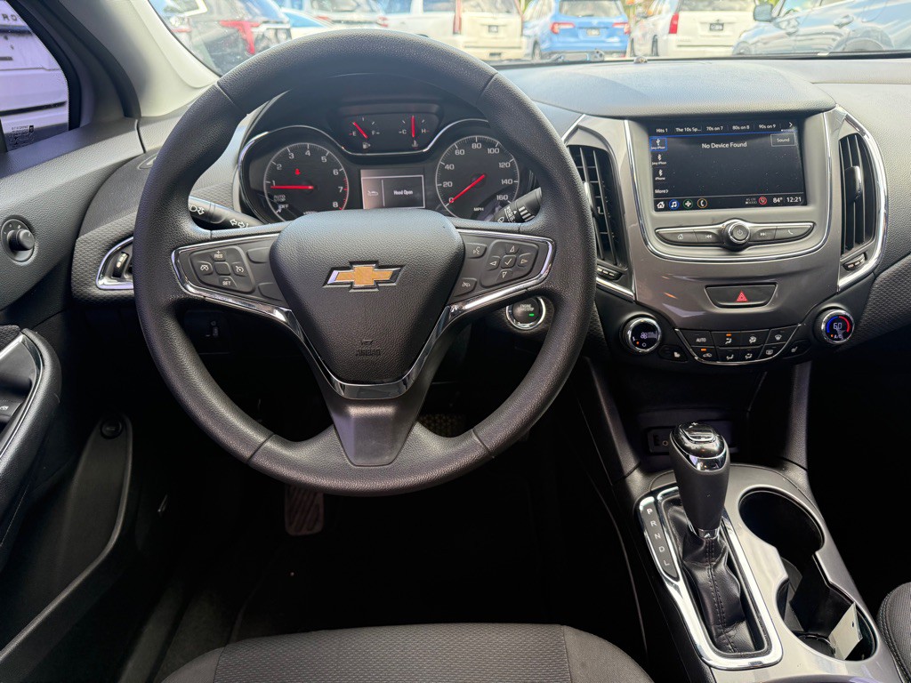 2019 Chevrolet Cruze Image 9