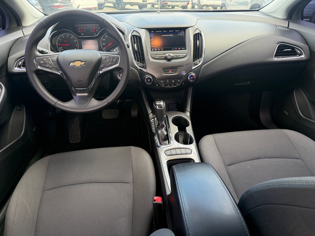 2019 Chevrolet Cruze Image 10