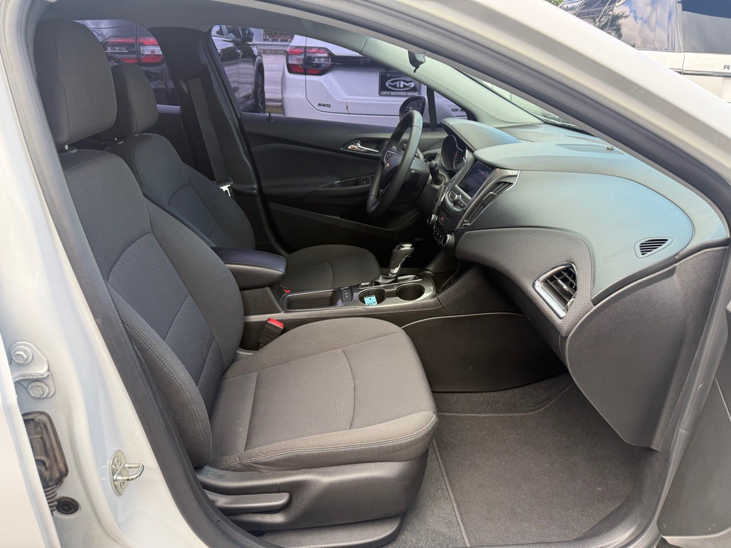2019 Chevrolet Cruze Image 21