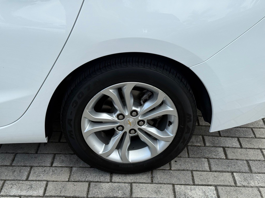 2019 Chevrolet Cruze Image 26