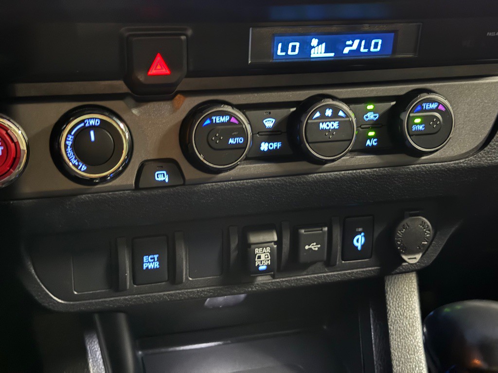 2021 Toyota Tacoma Image 16