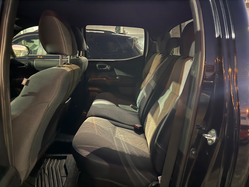 2021 Toyota Tacoma Image 21