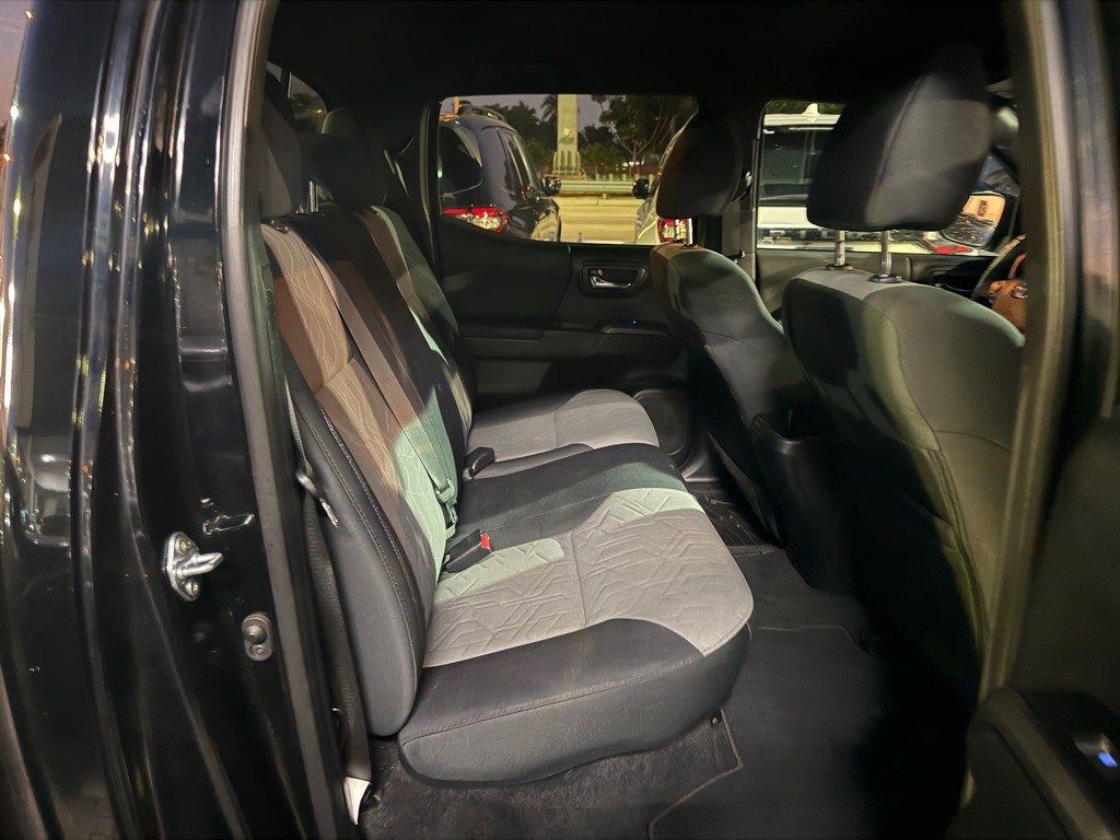 2021 Toyota Tacoma Image 24