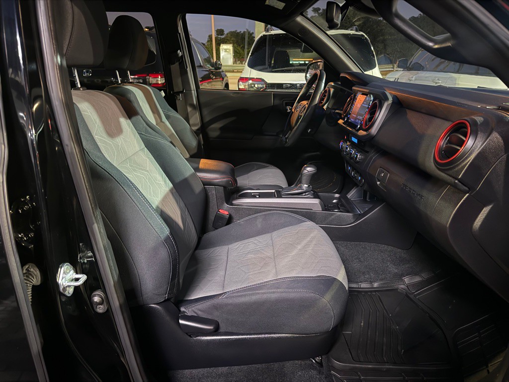 2021 Toyota Tacoma Image 26