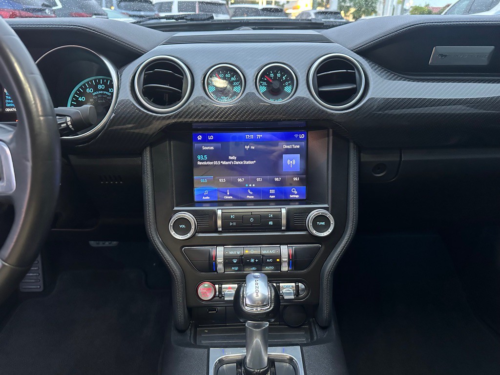 2019 Ford Mustang Image 16