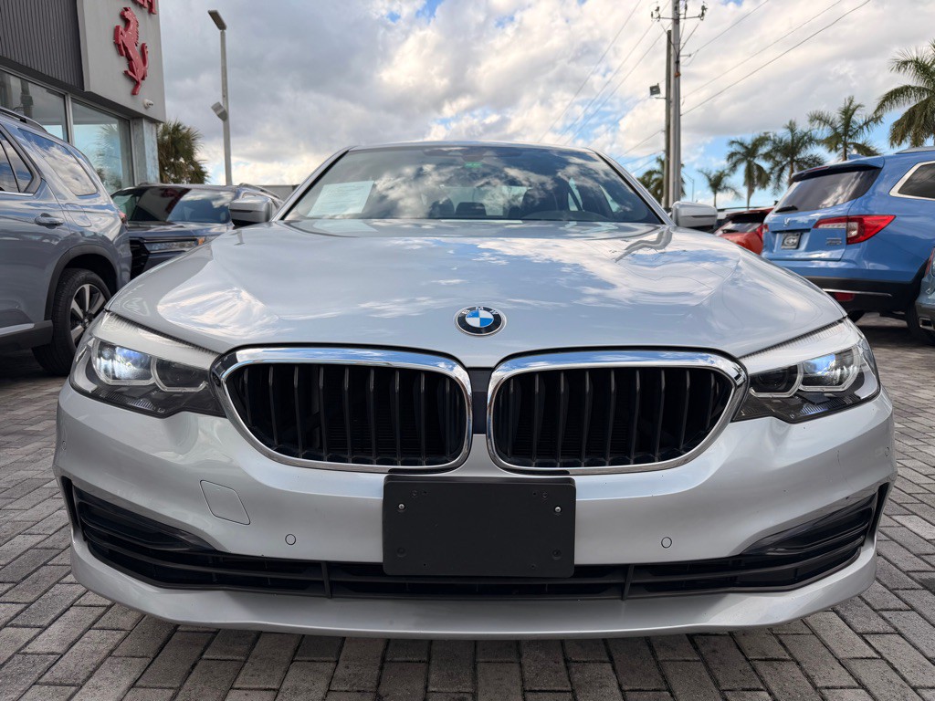 2020 BMW 5 Series Image 2