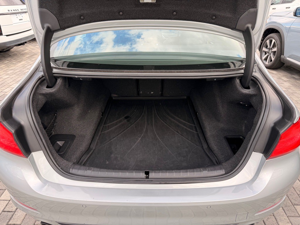 2020 BMW 5 Series Image 8