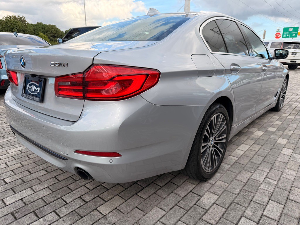 2020 BMW 5 Series Image 10