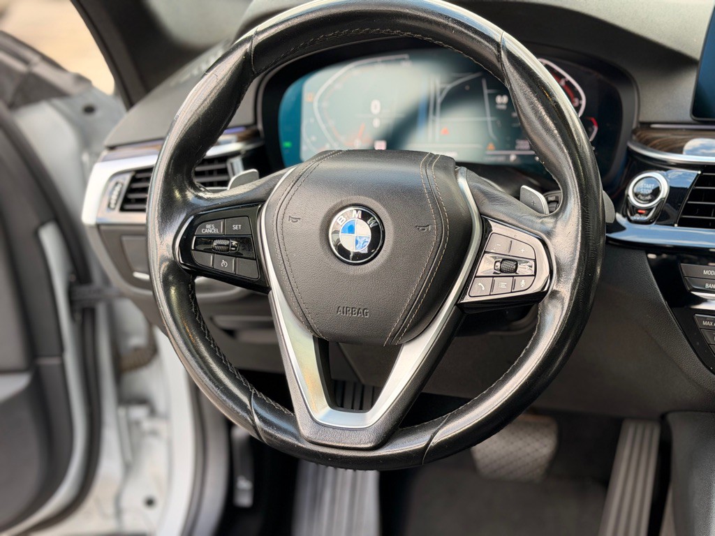 2020 BMW 5 Series Image 14