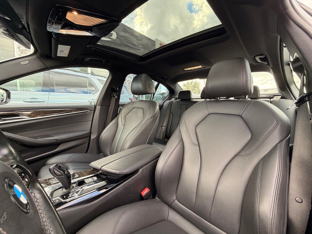 2020 BMW 5 Series Image 21