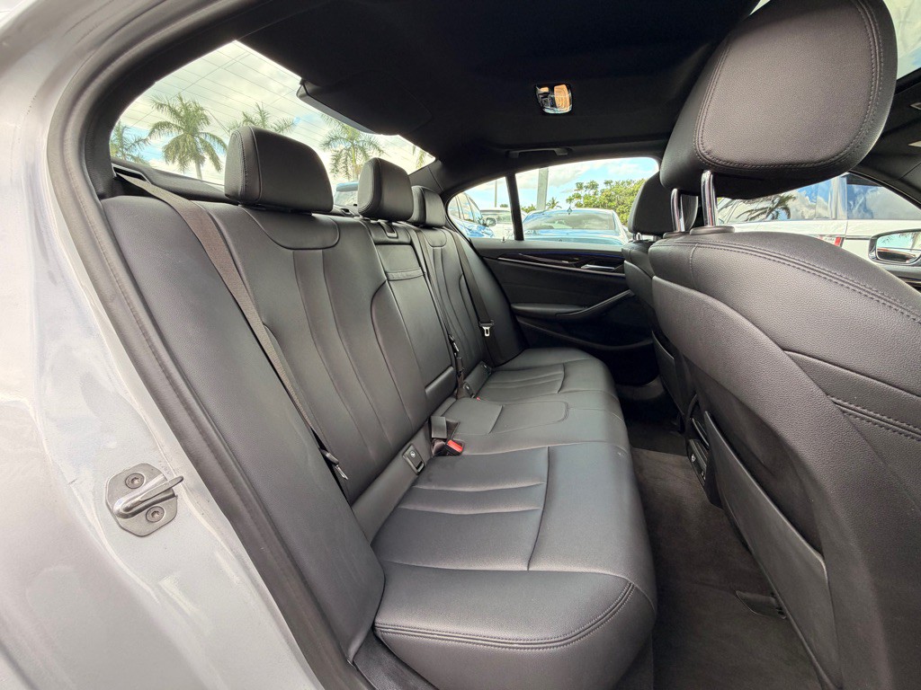2020 BMW 5 Series Image 25