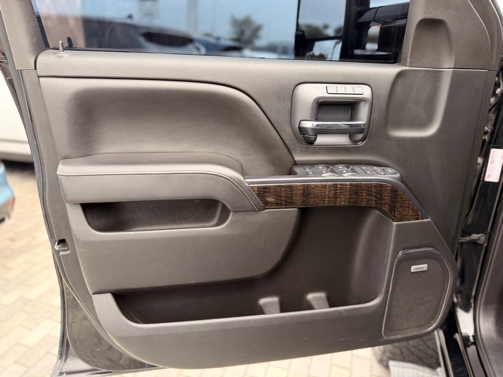 2015 GMC Sierra Image 8