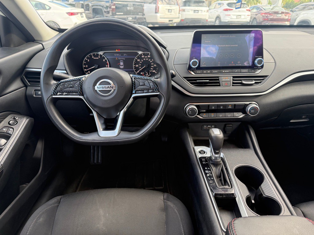 2020 Nissan Altima Image 9