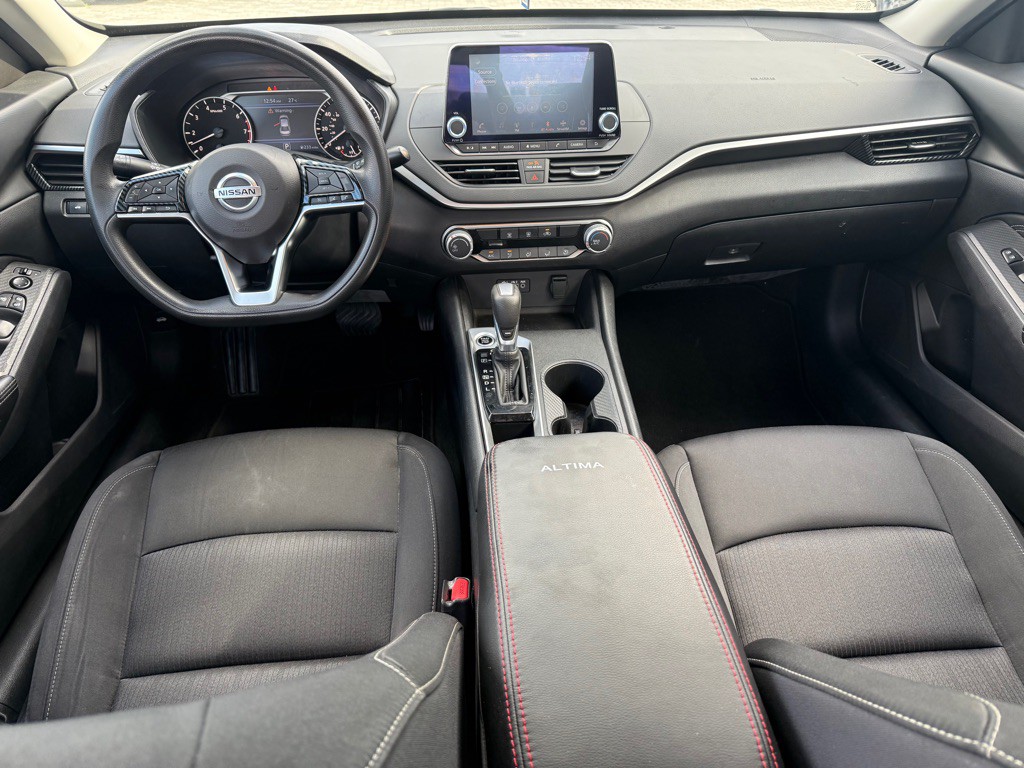 2020 Nissan Altima Image 11