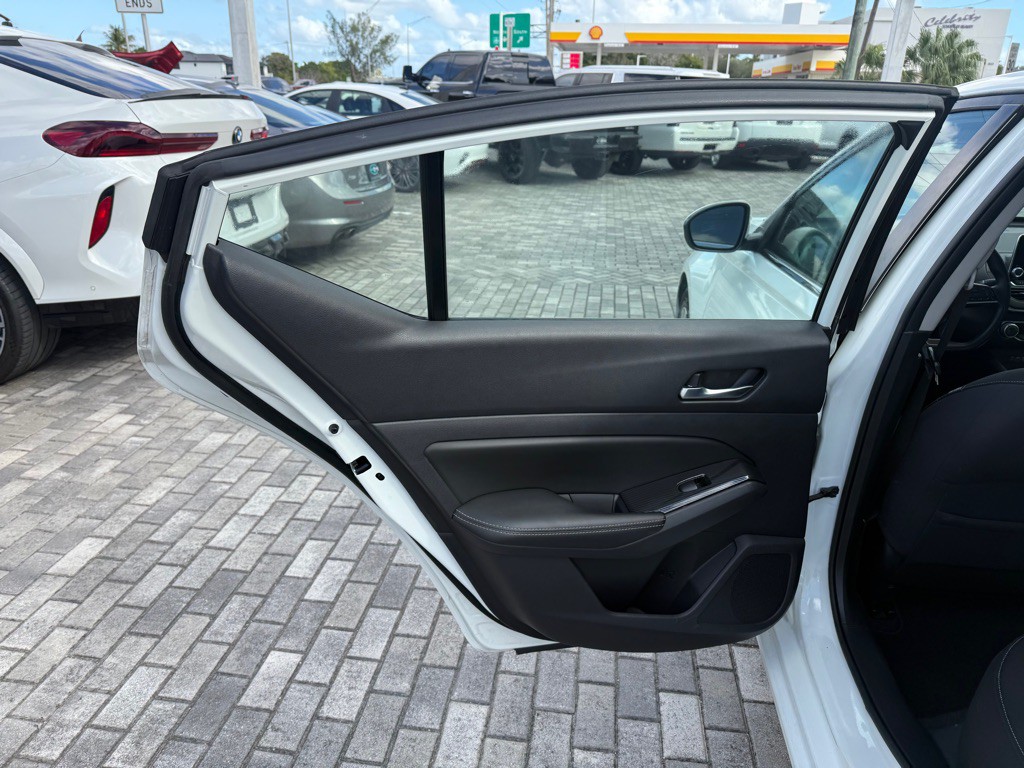 2020 Nissan Altima Image 34