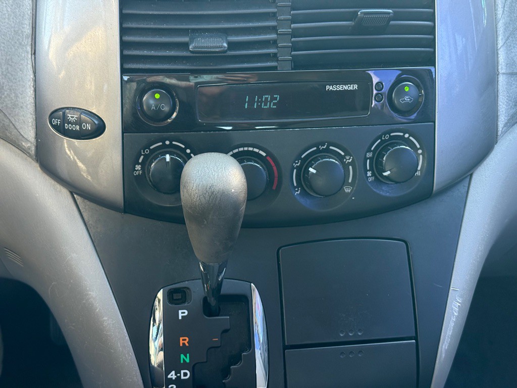 2006 Toyota Sienna Image 17