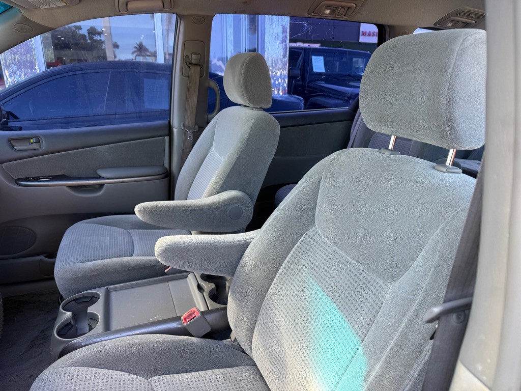 2006 Toyota Sienna Image 20