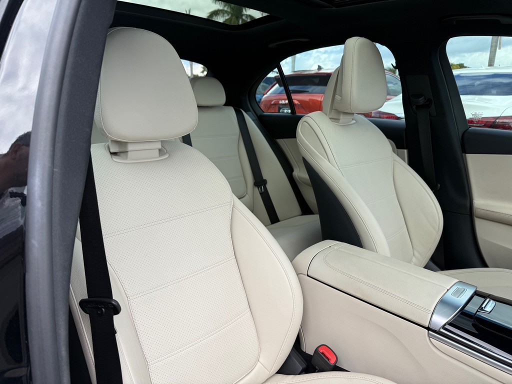 2022 Mercedes-Benz C-Class Image 31