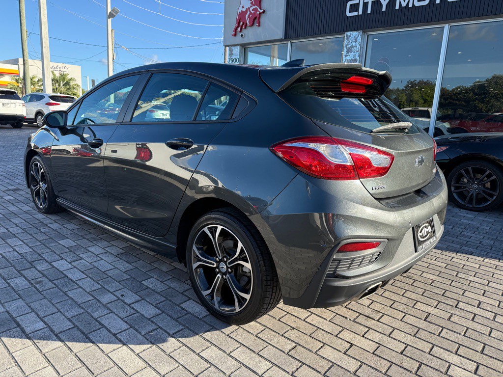 2019 Chevrolet Cruze Image 5