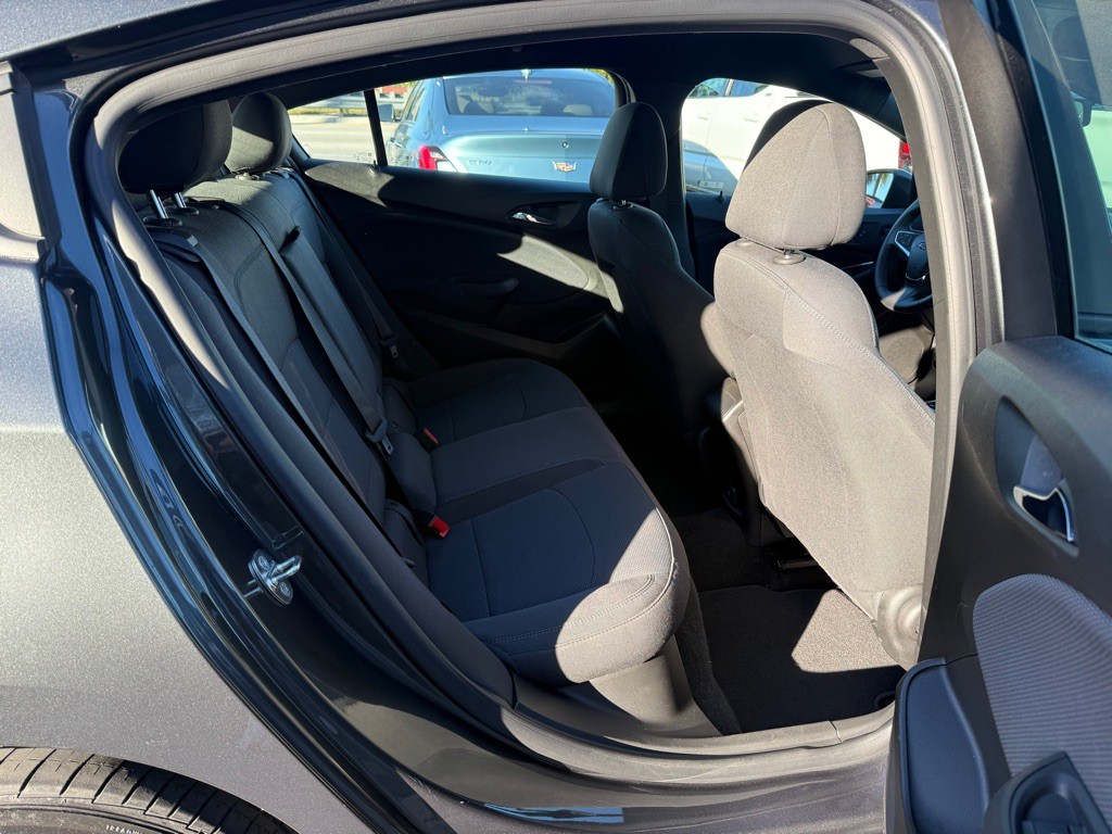 2019 Chevrolet Cruze Image 32