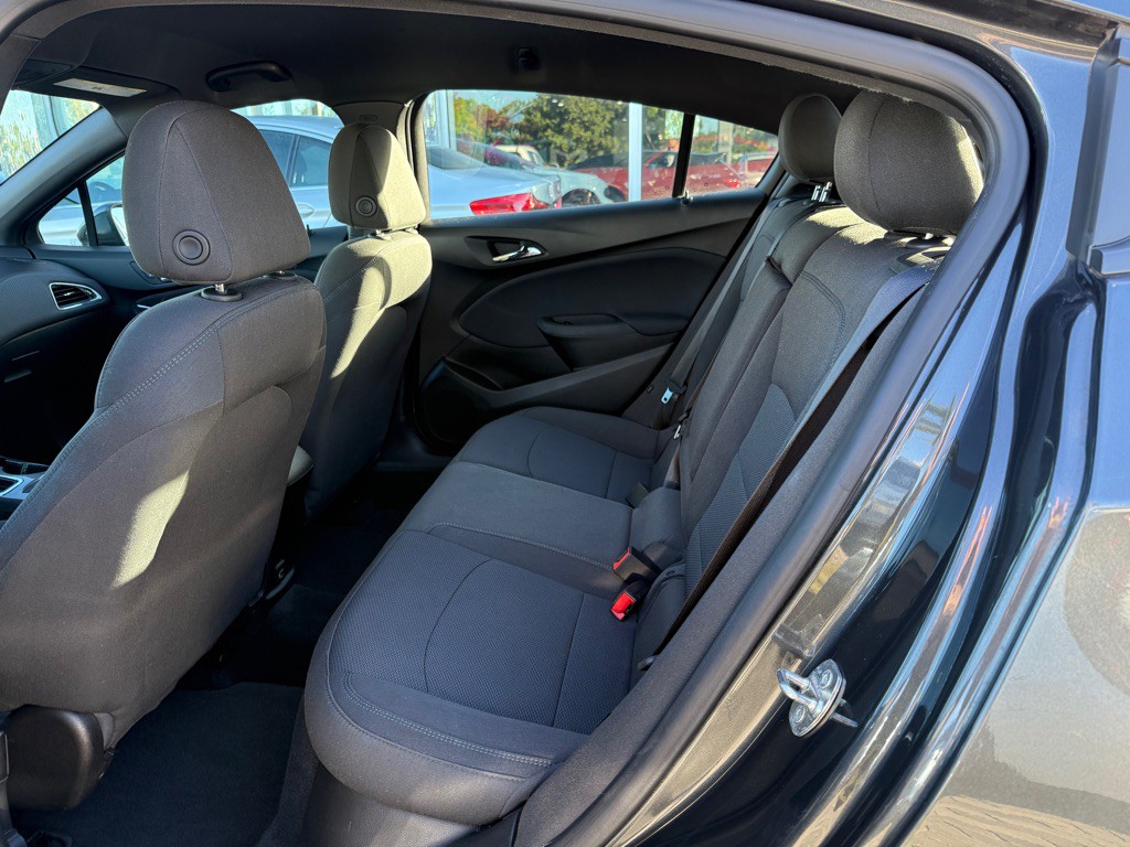 2019 Chevrolet Cruze Image 34