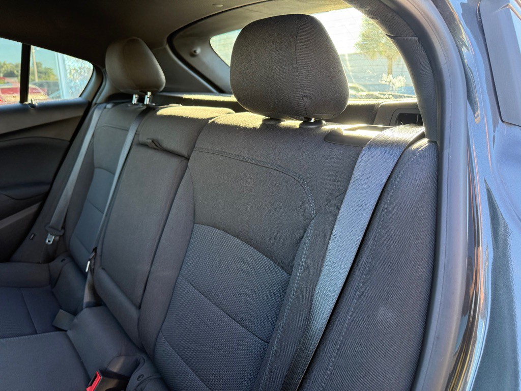 2019 Chevrolet Cruze Image 35