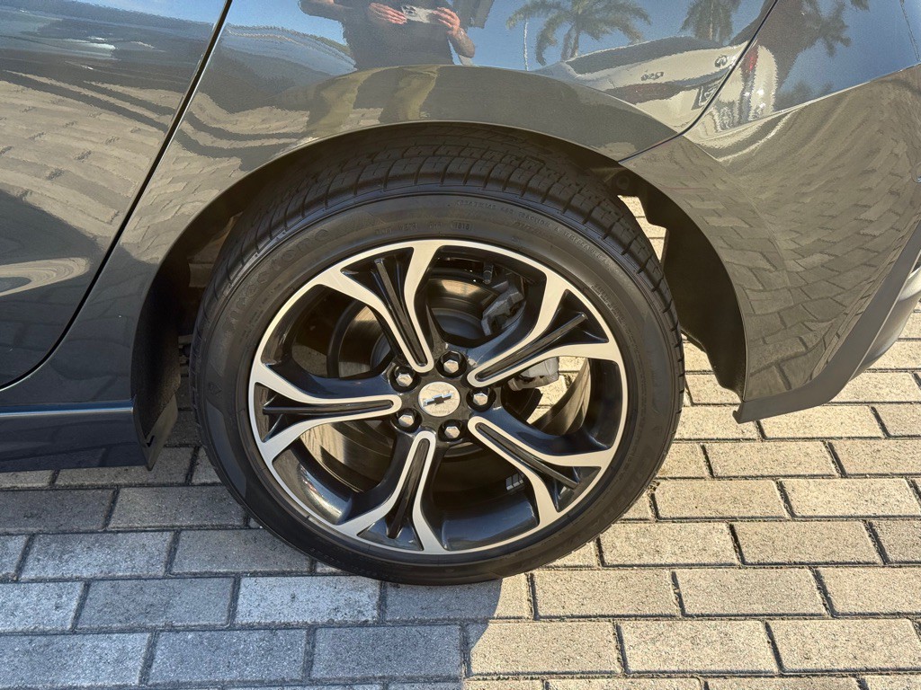 2019 Chevrolet Cruze Image 38