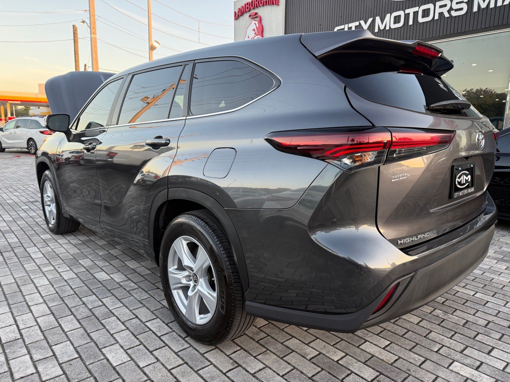 2024 Toyota Highlander Image 5