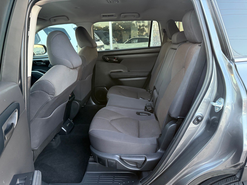 2024 Toyota Highlander Image 34
