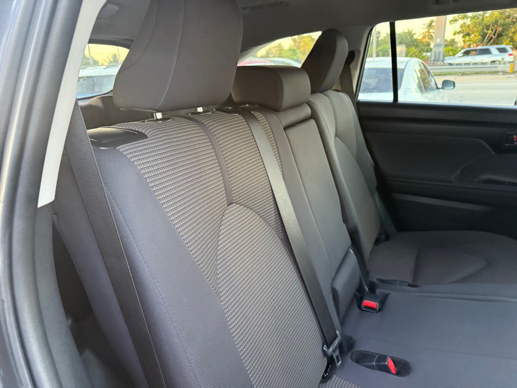 2024 Toyota Highlander Image 40