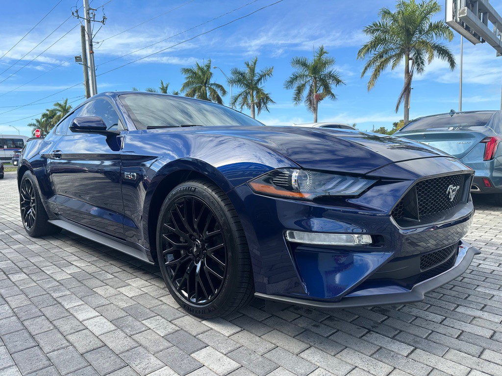 2018 Ford Mustang Image 1