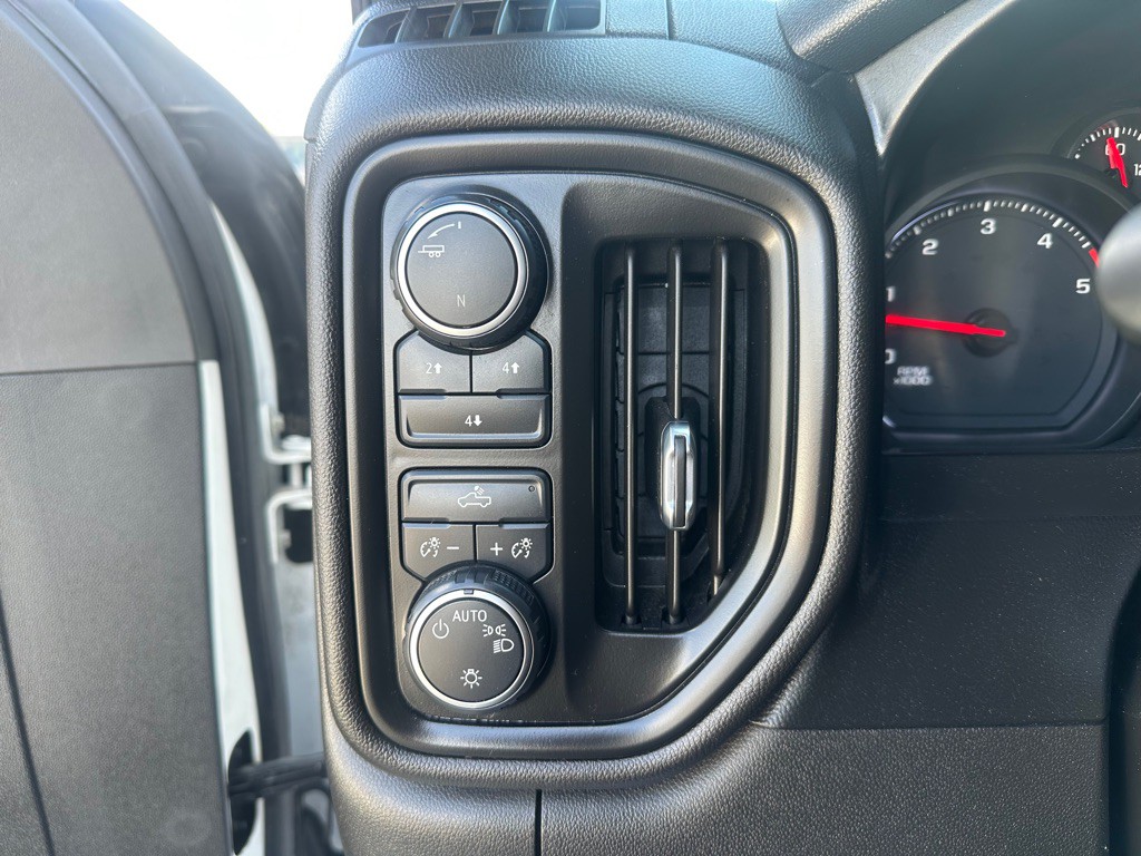 2021 Chevrolet Silverado 1500 Image 21