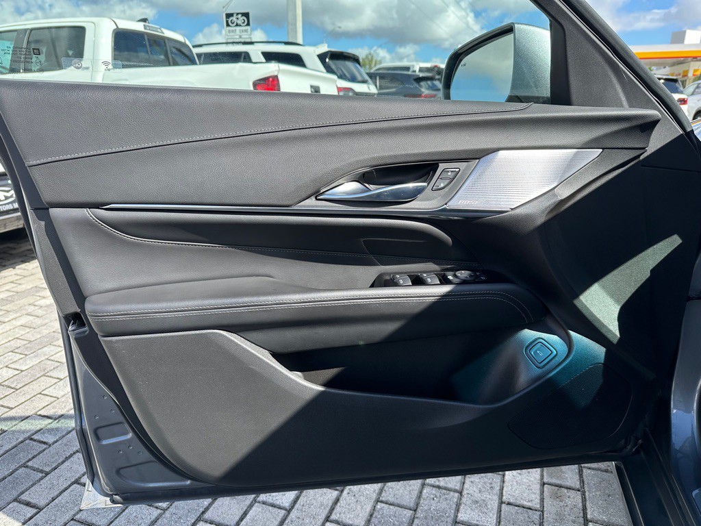 2022 Cadillac CT4 Image 9