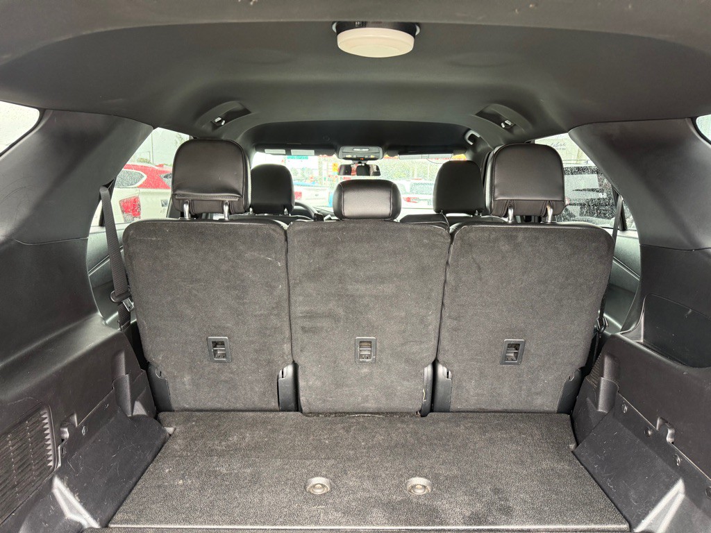 2020 Ford Explorer Image 8