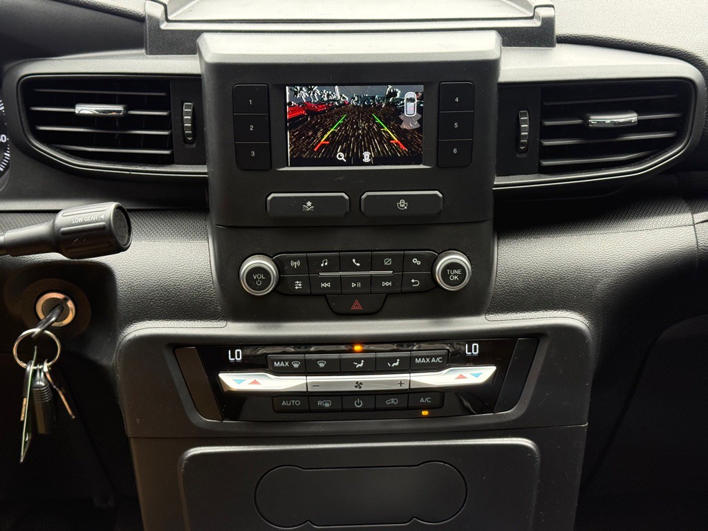 2020 Ford Explorer Image 18