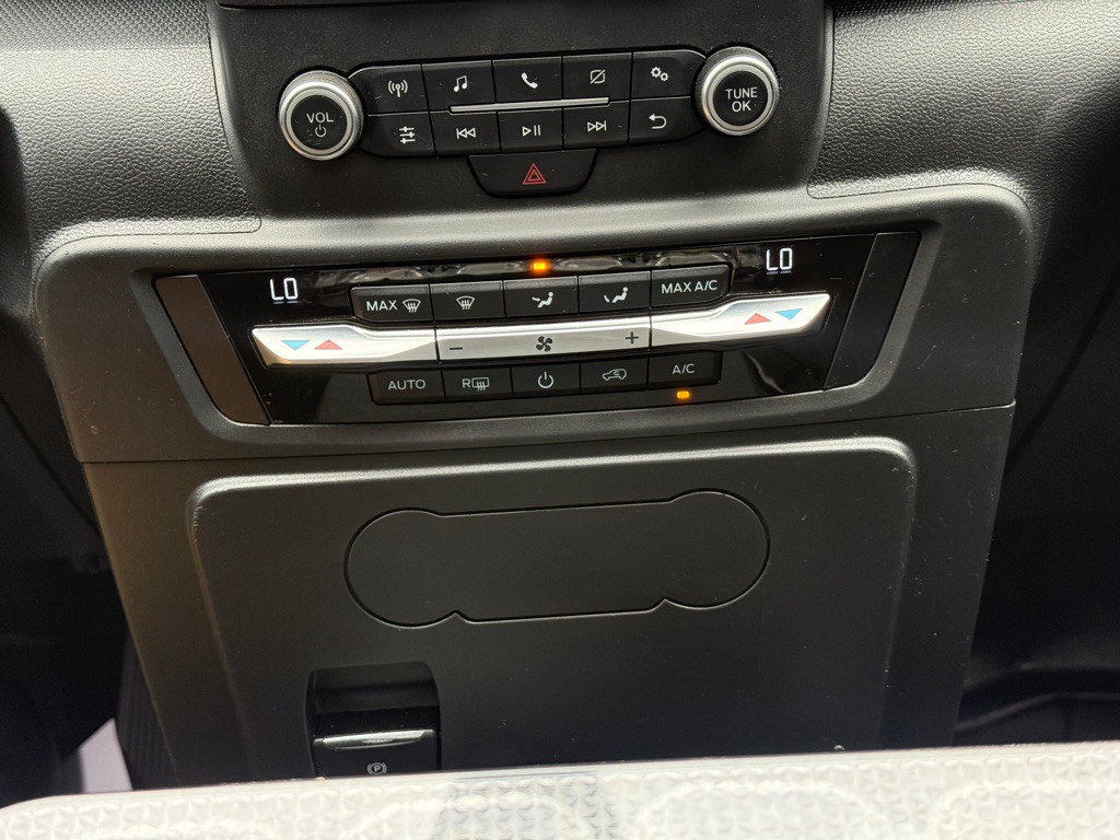 2020 Ford Explorer Image 20