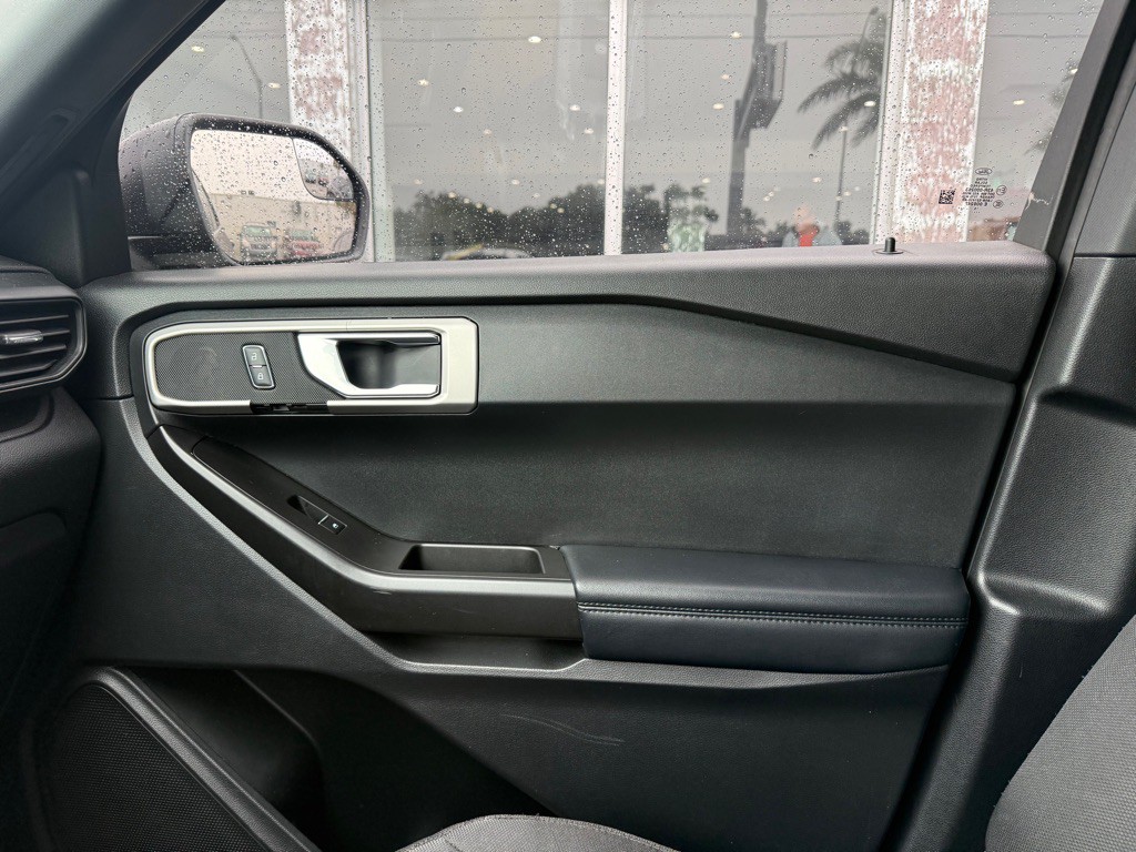 2020 Ford Explorer Image 23