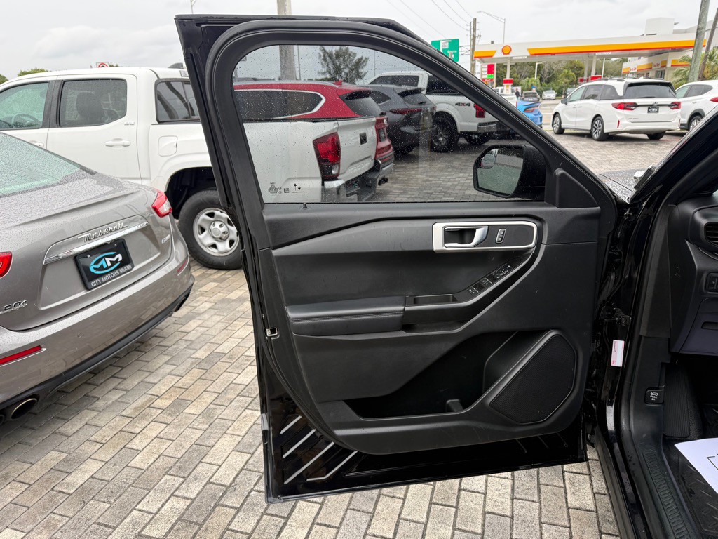 2020 Ford Explorer Image 24