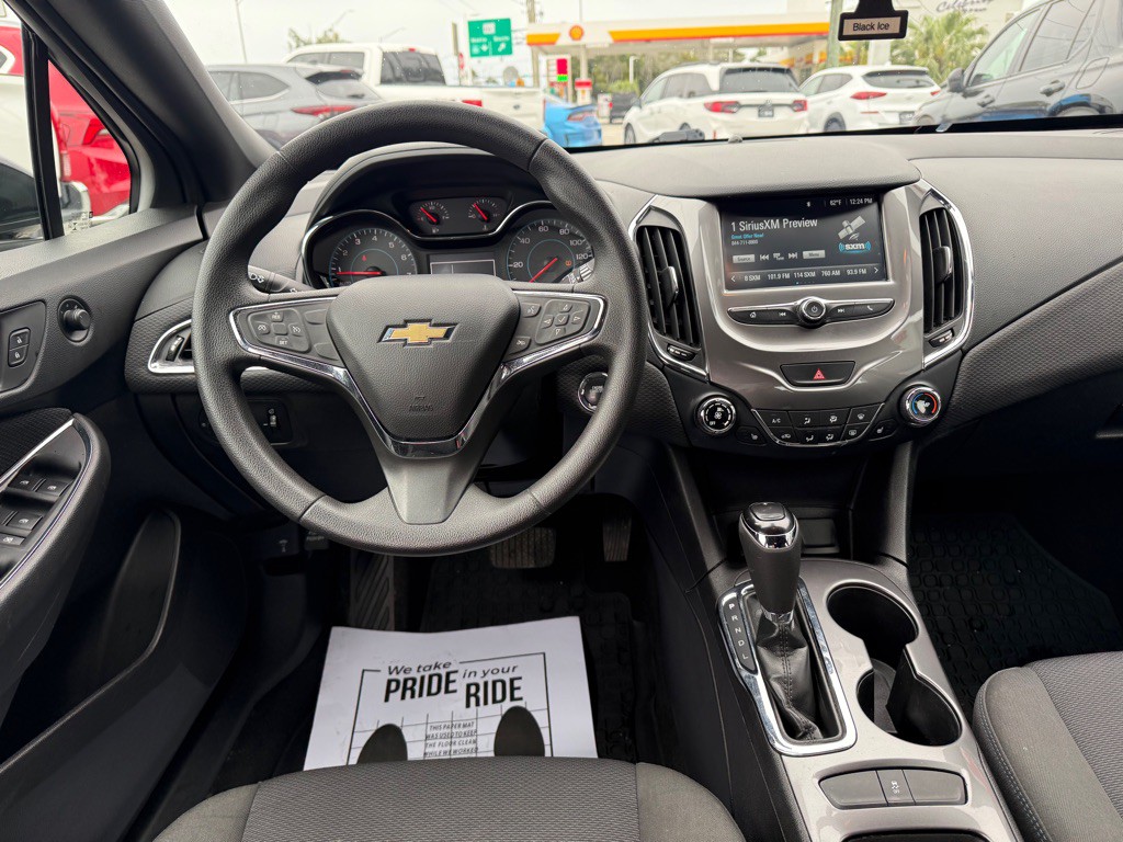 2018 Chevrolet Cruze Image 11