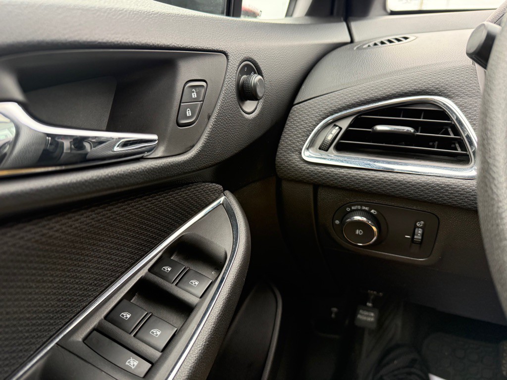 2018 Chevrolet Cruze Image 22