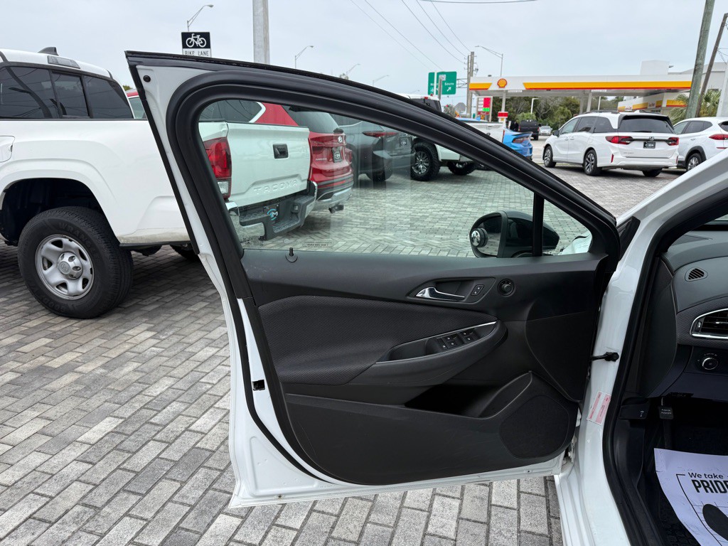 2018 Chevrolet Cruze Image 27