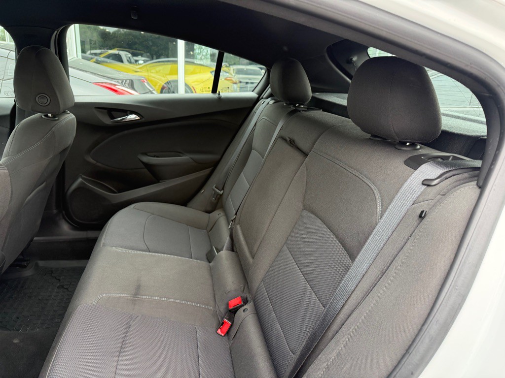 2018 Chevrolet Cruze Image 31