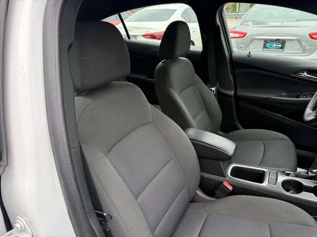 2018 Chevrolet Cruze Image 32