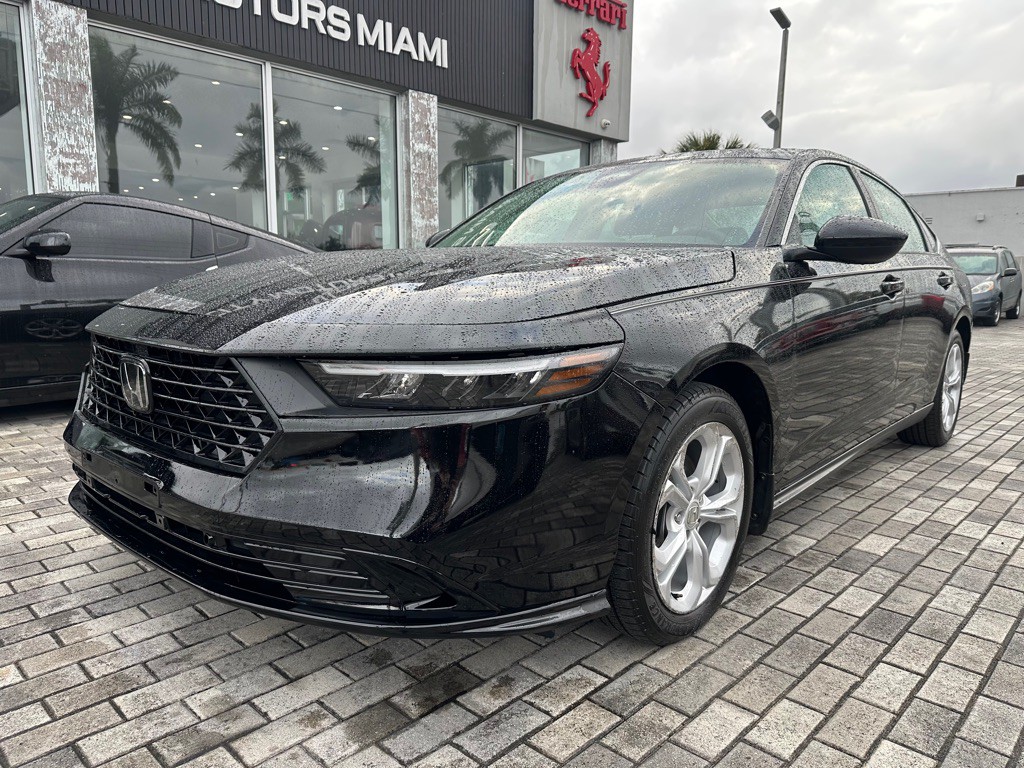 2023 Honda Accord Image 3